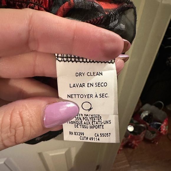 Red and Black Ruffled Flutter Sleeve Blouse (Helen Blake and Travel Elements) - Picture 6 of 13